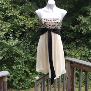 BCBGMaxAzria black jewels over cream mini size 10